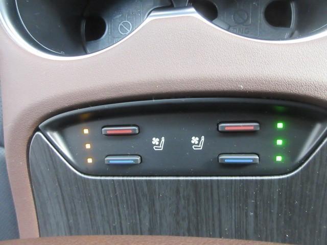 ハリアーハイブリッド レザーパッケージ　革シート　フルセグ　メモリーナビ　バックカメラ　衝突被害軽減システム　ＥＴＣ　ドラレコ　ＬＥＤヘッドランプ（19枚目）