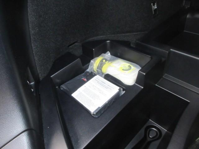 ハリアー プレミアム スタイルノアール フルセグ メモリーナビ DVD再生 バックカメラ 衝突被害軽減システム ETC LEDヘッドランプ アイドリングストップ(33枚目)