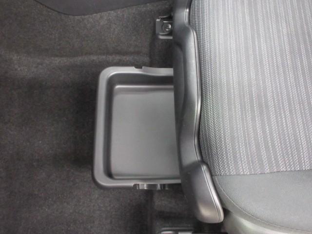 ヤリス ハイブリッドZ メモリーナビ バックカメラ 衝突被害軽減システム ETC ドラレコ LEDヘッドランプ(28枚目)