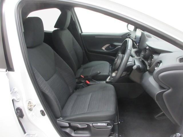 ヤリス ハイブリッドZ メモリーナビ バックカメラ 衝突被害軽減システム ETC ドラレコ LEDヘッドランプ(29枚目)