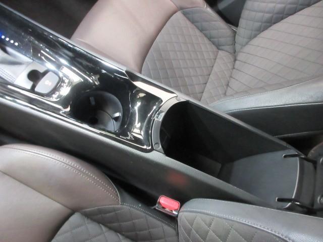 C-HR G フルセグ メモリーナビ DVD再生 バックカメラ 衝突被害軽減システム ETC LEDヘッドランプ フルエアロ(25枚目)