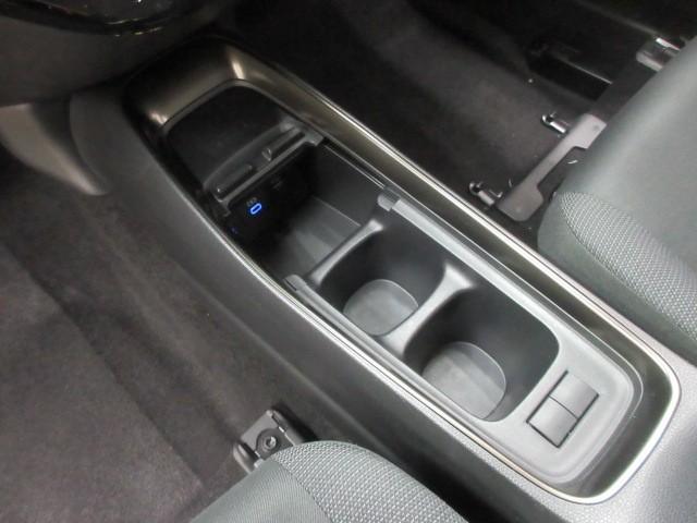 アクア Ｚ　メモリーナビ　バックカメラ　衝突被害軽減システム　ＥＴＣ　ＬＥＤヘッドランプ　アイドリングストップ（23枚目）