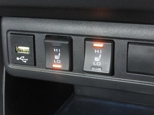 カローラクロス ハイブリッド　Ｚ　サンルーフ　メモリーナビ　バックカメラ　衝突被害軽減システム　ＥＴＣ　ＬＥＤヘッドランプ（22枚目）