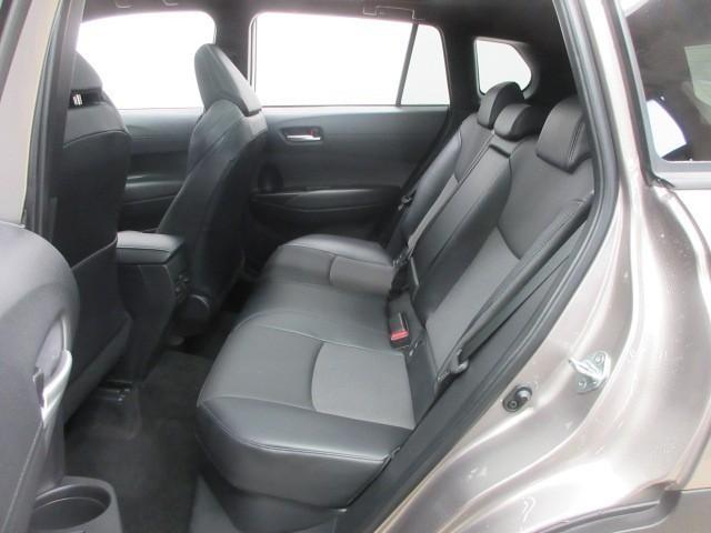 カローラクロス ハイブリッド　Ｚ　サンルーフ　メモリーナビ　バックカメラ　衝突被害軽減システム　ＥＴＣ　ＬＥＤヘッドランプ（32枚目）