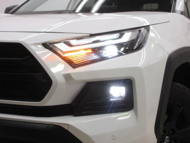 ＲＡＶ４ ハイブリッドアドベンチャー　オフロードパッケージＩＩ　４ＷＤ　フルセグ　メモリーナビ　バックカメラ　衝突被害軽減システム　ＥＴＣ　ドラレコ　ＬＥＤヘッドランプ（8枚目）