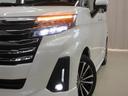 LEDヘッドライトです。デザイン性がよくとても明るいので、夜間の走行や悪天候でも安心です。しかも長寿命!