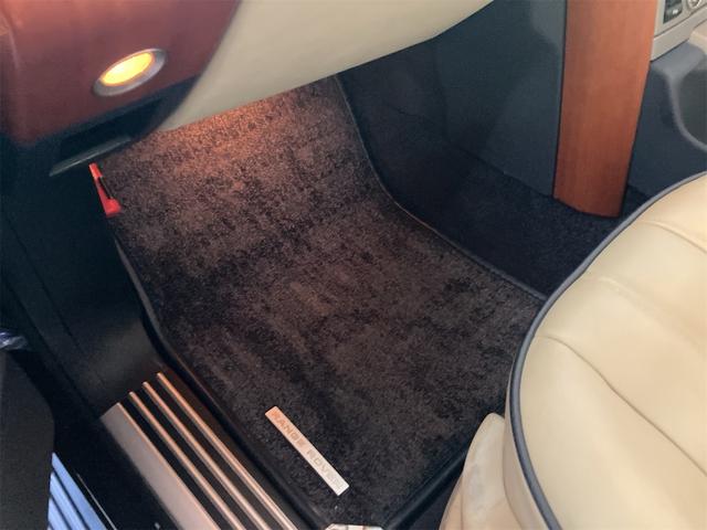 レンジローバー ヴォーグ 運転席助手席サイドエアバッグ/サンルーフ/革シート/盗難防止システム/修復歴なし/走行距離55,000km/コーティング済み(24枚目)