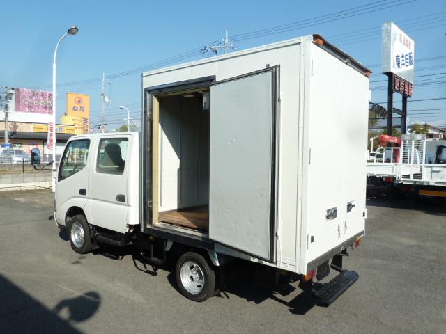 ダイナトラック トヨタ ０ ９ｔ低床ｗキャブ中温冷蔵冷凍車 サイドドア ラッシングレール１段 走行距離７９ ０００ｋｍ ５ｆ ガソリン車 電格ミラー 集中ロック 後部座席パワーウインドウ リースアップ車 和歌山県 ０ ９ｔ低床ｗキャブ中温冷蔵冷凍車 サイドドア