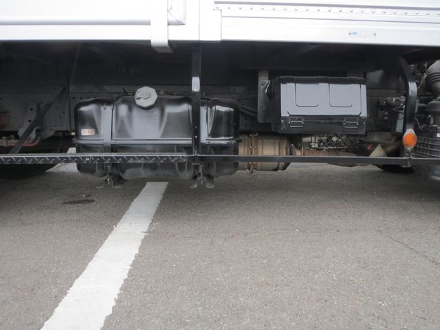 タイタントラック 　３ｔ全低床ワイドロングＤバンＰゲート　１，０００ｇＰゲート　６Ｆ　サイドドア　ラッシングレール　カラーバックモニター　リースアップ車（21枚目）