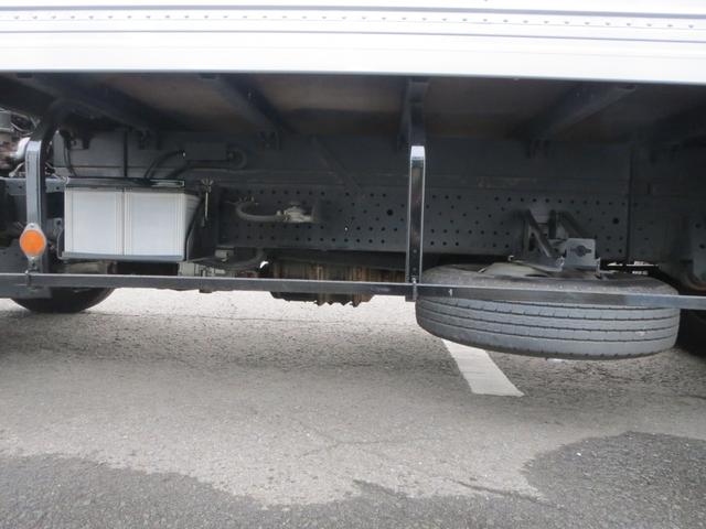 タイタントラック 　３ｔ全低床ワイドロングＤバンＰゲート　１，０００ｇＰゲート　６Ｆ　サイドドア　ラッシングレール　カラーバックモニター　リースアップ車（26枚目）