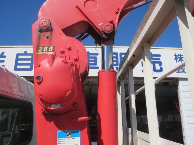 デュトロ 　２ｔ全低床標準ロング　２．６ｔ３段ユニッククレーンフックイン　ラジコン　６速マニュアルミッション　　４，０００ｃｃディーゼルターボ　電格ミラー　集中ロック　ＥＳ　ＥＴＣ　旧レンタカー（11枚目）