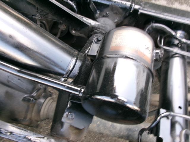 デュトロ 　３ｔ４ナンンバー全低床ダンプ　５Ｆ　電格ミラー　集中ロック　４，０００ｃｃディーゼルターボ　エアコン　パワステ　パワーウィンドウ　エアーバック　ＥＳ　ＥＴＣ　外装仕上げ済み　旧レンタカー（10枚目）