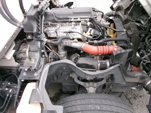 ＮＴ４５０アトラス 　２ｔ全低床中温冷蔵冷凍車　サイドドア　ＡＴ車（デュオニック２．０）　電格ミラー　キーレス　カラ－バックモニター　ＥＴＣ　３，０００ｃｃディーゼルターボ　リースアップ車（29枚目）