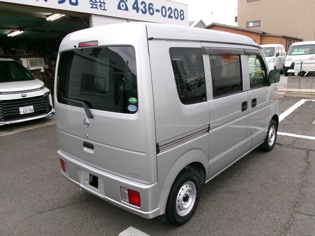 ＮＶ１００クリッパーバン 　ＤＸ　キーレス　エアコン　パワステ　パワーウィンドウ　エアーバック　ＡＴ車　外装仕上げ済み　リースアップ車（4枚目）