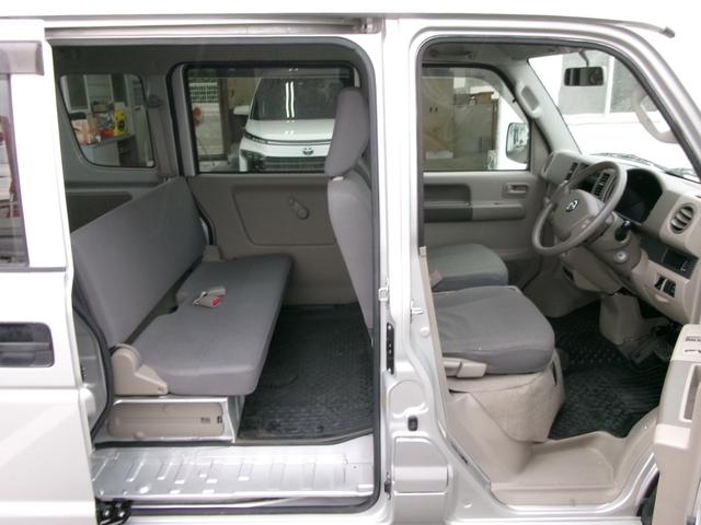 ＮＶ１００クリッパーバン 　ＤＸ　キーレス　エアコン　パワステ　パワーウィンドウ　エアーバック　ＡＴ車　外装仕上げ済み　リースアップ車（9枚目）