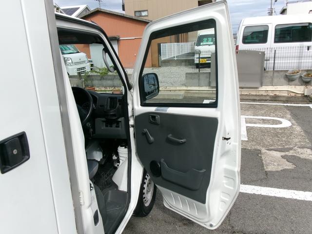 ミニキャブトラック  中温冷蔵冷凍車 左右サイドドア AT車 4WD(切替式) 社外ナビ・TV バックカメラ タイミングベルト交換済みシールあり リースアップ車(19枚目)