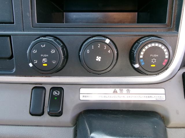キャンター 　４ｔワイドロング平ボディ　５速マニュアルミッショ　エアコン　パワステ　パワーウィンドウ　エアーバック　ＡＢＳ　キーレス　電格ミラー　リースアップ車（18枚目）