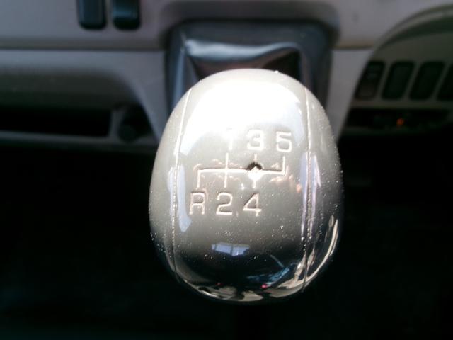 キャンター 　４ｔワイドロング平ボディ　５速マニュアルミッショ　エアコン　パワステ　パワーウィンドウ　エアーバック　ＡＢＳ　キーレス　電格ミラー　リースアップ車（19枚目）