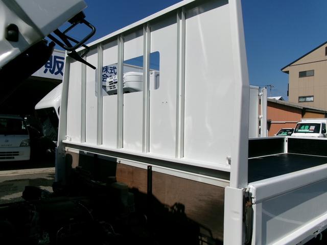 キャンター 　４ｔワイドロング平ボディ　５速マニュアルミッショ　エアコン　パワステ　パワーウィンドウ　エアーバック　ＡＢＳ　キーレス　電格ミラー　リースアップ車（25枚目）