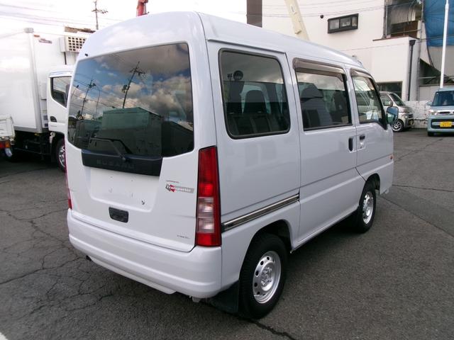 サンバーバン 　４ＷＤ　トランスポーター　５速マニュアルミッショ　エアコン　パワステ　パワーウィンドウ　エアーバック　キーレス　外装仕上げ済み　リースアップ車（4枚目）