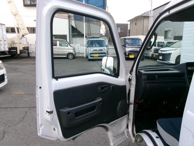 サンバーバン 　４ＷＤ　トランスポーター　５速マニュアルミッショ　エアコン　パワステ　パワーウィンドウ　エアーバック　キーレス　外装仕上げ済み　リースアップ車（11枚目）