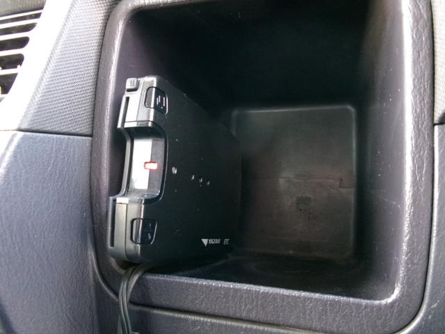 サンバーバン 　４ＷＤ　トランスポーター　５速マニュアルミッショ　エアコン　パワステ　パワーウィンドウ　エアーバック　キーレス　外装仕上げ済み　リースアップ車（18枚目）