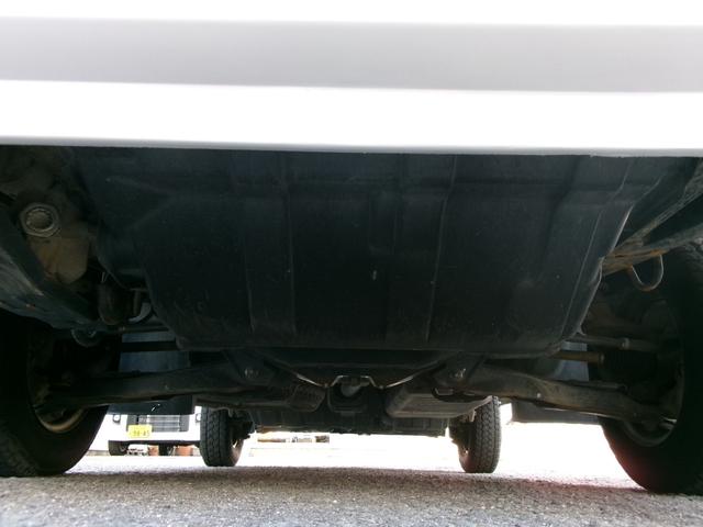 サンバーバン 　４ＷＤ　トランスポーター　５速マニュアルミッショ　エアコン　パワステ　パワーウィンドウ　エアーバック　キーレス　外装仕上げ済み　リースアップ車（20枚目）