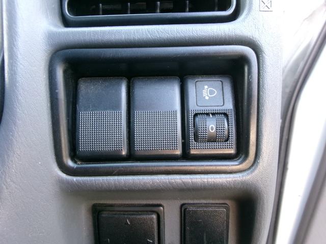 ボンゴトラック 　１ｔ低床Ｗタイヤ平ボディ　エアコン　パワステ　パワーウィンドウ　エアーバック　５速マニュアルミッショ　集中ロック　電動ミラー　２人乗り　１，８００ｃｃガソリン車　外装仕上げ済み　リースアップ車（15枚目）