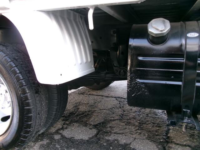 ボンゴトラック 　１ｔ低床Ｗタイヤ平ボディ　エアコン　パワステ　パワーウィンドウ　エアーバック　５速マニュアルミッショ　集中ロック　電動ミラー　２人乗り　１，８００ｃｃガソリン車　外装仕上げ済み　リースアップ車（17枚目）