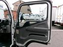 　２ｔ全低床中温冷蔵冷凍車　サイドドア　ＡＴ車（デュオニック２．０）　電格ミラー　キーレス　カラ－バックモニター　ＥＴＣ　３，０００ｃｃディーゼルターボ　リースアップ車（12枚目）