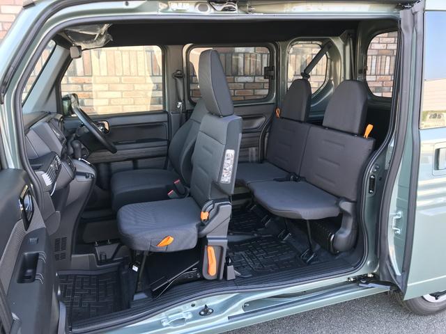 Ｎ－ＶＡＮ ファン　当社デモカー　８インチナビＴＶ　フロントシートアームレスト　充電用ＵＳＢジャック（12枚目）