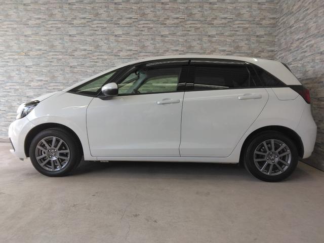 フィット ｅ：ＨＥＶホーム　１年保証　弊社下取車　８インチナビＴＶ　ドラレコ　アルミホイール　ＥＴＣ（6枚目）