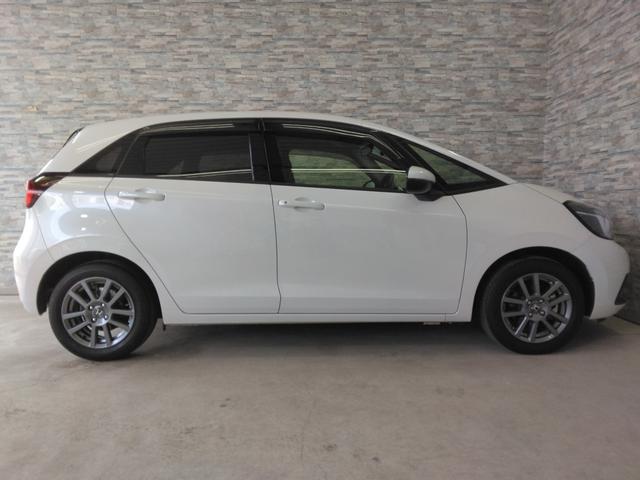 フィット ｅ：ＨＥＶホーム　１年保証　弊社下取車　８インチナビＴＶ　ドラレコ　アルミホイール　ＥＴＣ（8枚目）