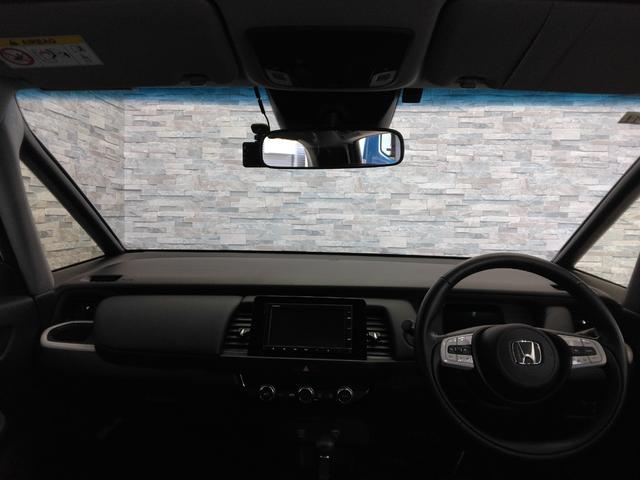 フィット ｅ：ＨＥＶホーム　１年保証　弊社下取車　８インチナビＴＶ　ドラレコ　アルミホイール　ＥＴＣ（27枚目）