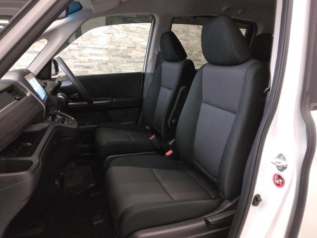 フリード Ｇブラックスタイル　弊社下取車　２年保証　９インチナビＴＶ　リア席モニター　両側パワースライドドア　ＥＴＣ　シートヒーター（10枚目）