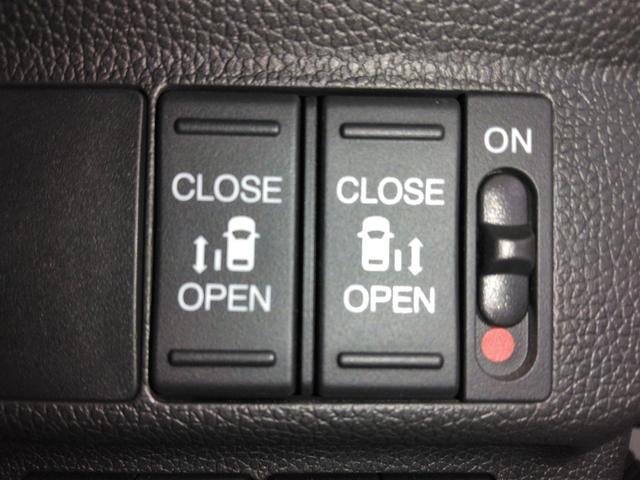 フリード Ｇブラックスタイル　弊社下取車　２年保証　９インチナビＴＶ　リア席モニター　両側パワースライドドア　ＥＴＣ　シートヒーター（19枚目）