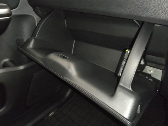 フリード Ｇブラックスタイル　弊社下取車　２年保証　９インチナビＴＶ　リア席モニター　両側パワースライドドア　ＥＴＣ　シートヒーター（22枚目）