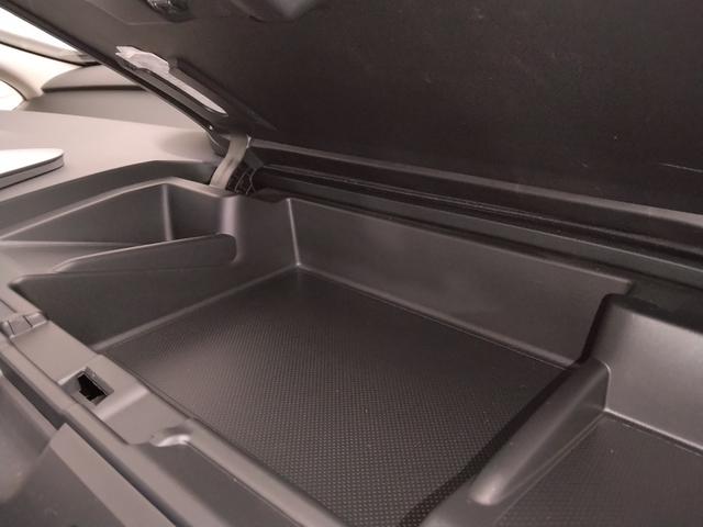 フリード Ｇブラックスタイル　弊社下取車　２年保証　９インチナビＴＶ　リア席モニター　両側パワースライドドア　ＥＴＣ　シートヒーター（24枚目）