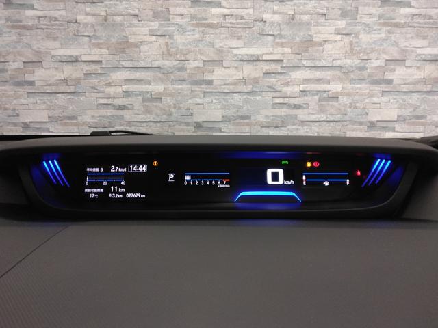 フリード Ｇブラックスタイル　弊社下取車　２年保証　９インチナビＴＶ　リア席モニター　両側パワースライドドア　ＥＴＣ　シートヒーター（25枚目）