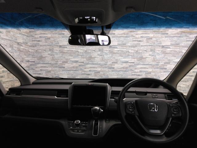 フリード Ｇブラックスタイル　弊社下取車　２年保証　９インチナビＴＶ　リア席モニター　両側パワースライドドア　ＥＴＣ　シートヒーター（30枚目）