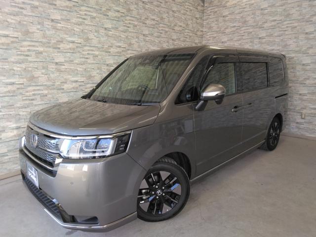 ステップワゴン ｅ：ＨＥＶスパーダ　２年保証　弊社下取車　８人乗り　８インチコネクトナビ　ドラレコ前後　ルーフコンソール　両側パワースライドドア　ＥＴＣ（5枚目）