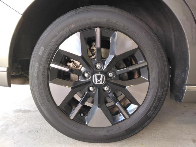 ステップワゴン ｅ：ＨＥＶスパーダ　２年保証　弊社下取車　８人乗り　８インチコネクトナビ　ドラレコ前後　ルーフコンソール　両側パワースライドドア　ＥＴＣ（9枚目）