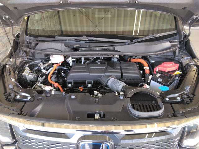 ステップワゴン ｅ：ＨＥＶスパーダ　２年保証　弊社下取車　８人乗り　８インチコネクトナビ　ドラレコ前後　ルーフコンソール　両側パワースライドドア　ＥＴＣ（27枚目）