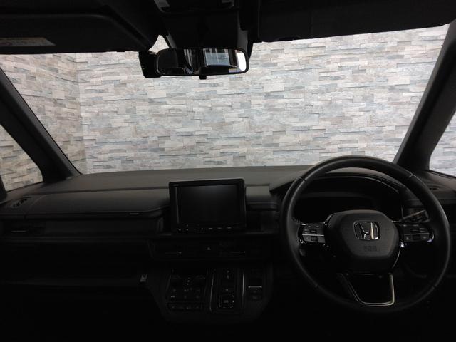 ステップワゴン ｅ：ＨＥＶスパーダ　２年保証　弊社下取車　８人乗り　８インチコネクトナビ　ドラレコ前後　ルーフコンソール　両側パワースライドドア　ＥＴＣ（32枚目）