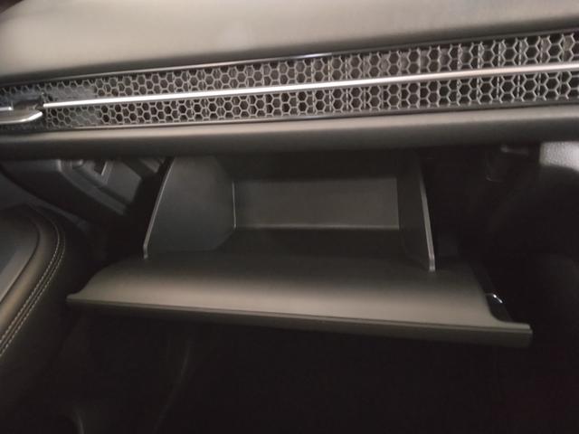 ＺＲ－Ｖ ｅ：ＨＥＶＺ　弊社下取車　２年保証　４ＷＤ　コネクトディスプレー　ドラレコ前後　ＢＳＩ、後退出庫サポートレス　プレミアムサウンドシステム（27枚目）