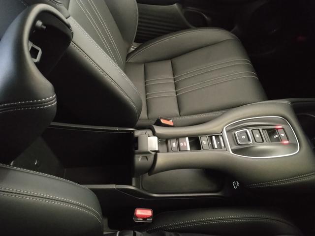 ＺＲ－Ｖ ｅ：ＨＥＶＺ　弊社下取車　２年保証　４ＷＤ　コネクトディスプレー　ドラレコ前後　ＢＳＩ、後退出庫サポートレス　プレミアムサウンドシステム（29枚目）