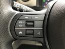 ステアリングリモコン付きでオーディオ操作が可能です♪