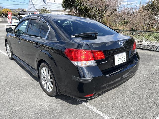 レガシィＢ４ ２．５ｉアイサイトＢスポーツ　Ｇパッケージ．ナビ．フルセグＴＶ．ＥＴＣ．ドラレコ．４ＷＤ．パワーシート．ハーフレザーシート．クルーズコントロール．ＭＴモード付（7枚目）