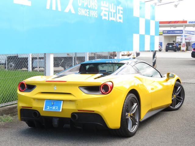 ４８８スパイダー ベースグレード　正規ディーラー車　左ハンドル　ツートンエクステリア　フロントリフトシステム　ＬＥＤカーボンステアリング　２０インチマッドグリジオコルサ　リアパーキングカメラ　　スペアキー、取説、保証書、充電器（33枚目）