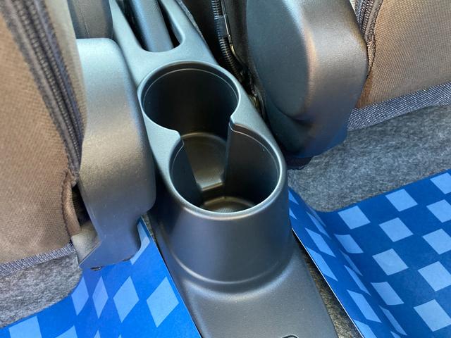 アルト Ｌ　２型　　前後衝突軽減ブレーキ　キーレス　シートヒーター　デュアルカメラブレーキサポート（前後衝突軽減ブレーキ）　キーレスエントリー　エアコン　パワーステアリング　パワーウィンドウ　電動格納式リモコンドアミラー　アクセサリーソケット　シートヒーター（31枚目）